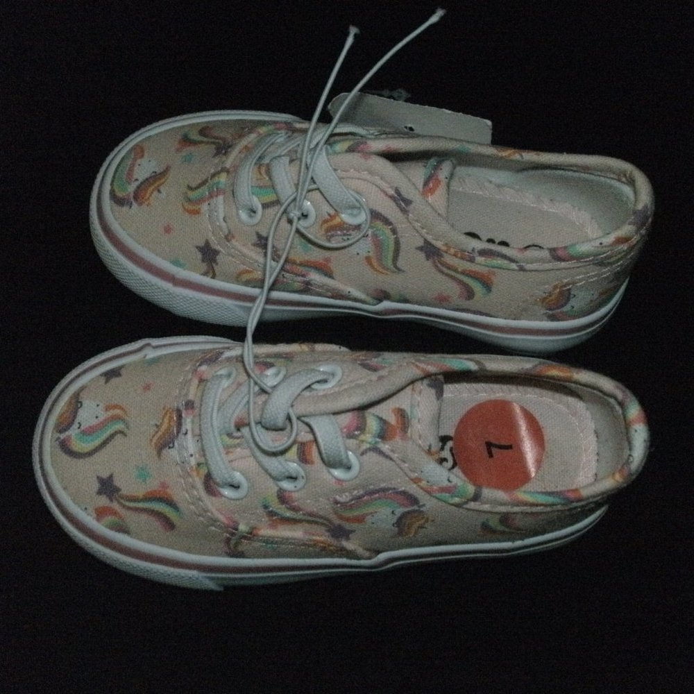 NWT Adorable Toddler Girls Pink Unicorn Rainbow Sneakers Gym Shoes Size 7 NEW
